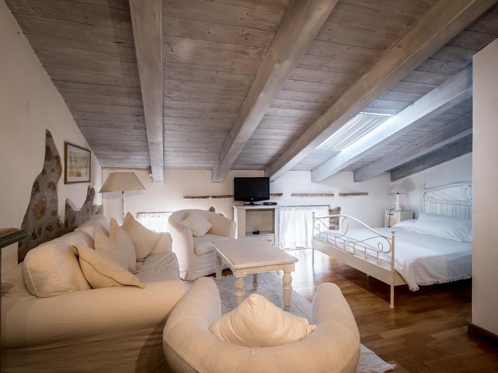 アッフィ Relais Il Pignoゲストハウス エクステリア 写真