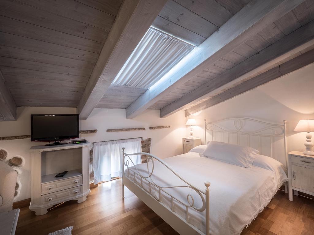 アッフィ Relais Il Pignoゲストハウス エクステリア 写真